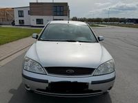 Gebraucht Ford Mondeo 110 PS (80 kW) 2001 Silber Limousine