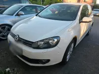 Gebraucht VW Golf VI 105 PS (77 kW) 2010 Weiß Kleinwagen