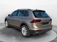 Gebraucht VW Tiguan Highline 150 PS (110 kW) 2018 Beigeschwarz SUV