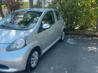 Gebraucht Toyota Aygo 69 PS (50 kW) 2007 Silber Kleinwagen