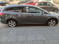 Usata Ford Focus 125 CV (91 kW) 2015 Grigio Station wagon