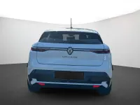 Używany Renault Megane E-Tech Evolution 160 kW (218 KM) 2022 Biały Sedan/Limuzyna