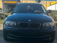 Gebraucht BMW 116 122 PS (89 kW) 2010 Schwarz Kleinwagen