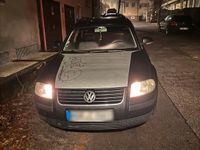 Gebraucht VW Passat 106 PS (77 kW) 2004 Schwarz Kombi