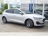 Neu Ford Focus Titanium 125 PS (91 kW) 2025 Silber (moondust silver metallic) Limousine