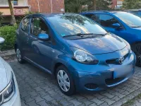 Gebraucht Toyota Aygo 68 PS (50 kW) 2009 Blau Kleinwagen