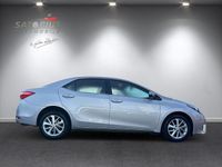 Gebraucht Toyota Corolla Executive 132 PS (97 kW) 2013 Platinsilber metallic Limousine