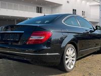 Gebraucht Mercedes C180 156 PS (114 kW) 2011 Obsidianschwarz Coupé