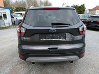 Gebraucht Ford Kuga Titanium 150 PS (110 kW) 2017 Grau SUV
