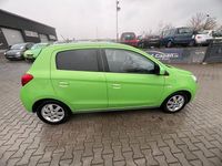 Gebraucht Mitsubishi Space Star 80 PS (58 kW) 2014 Grün Van / Kleinbus