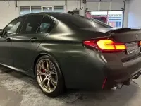 Gebraucht BMW M5 Performance 635 PS (467 kW) 2022 Sonderlackierung frozen green Limousine