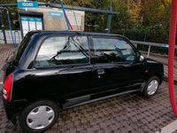 Gebraucht Daihatsu Cuore 56 PS (41 kW) 2002 Schwarz Kleinwagen