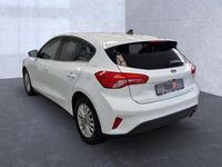 Gebraucht Ford Focus Titanium 125 PS (91 kW) 2022 Weiß Limousine