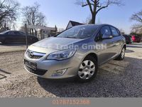 Gebraucht Opel Astra Edition 101 PS (74 kW) 2011 Silber Limousine