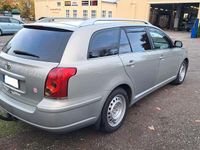 Gebraucht Toyota Avensis Sol 147 PS (108 kW) 2004 Kombi