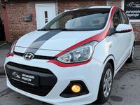 Gebraucht Hyundai i10 Trend 67 PS (49 kW) 2016 Weiß Kleinwagen