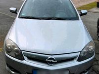 Używany Opel Tigra 90 KM (66 kW) 2006 Srebrny Kabriolet