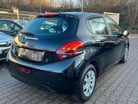 Gebraucht Peugeot 208 Active Top 82 PS (60 kW) 2018 Schwarz Kleinwagen