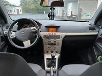 Gebraucht Opel Astra 105 PS (77 kW) 2009 Schwarz Kleinwagen