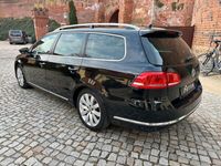 gebraucht VW Passat Variant 2,0 TDI R-Line 4Motion+DSG+Xenon