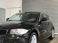 Gebraucht BMW 118 143 PS (105 kW) 2009 Schwarz Kleinwagen