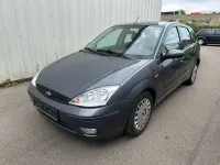 Gebraucht Ford Focus Ghia 116 PS (85 kW) 2003 Grau Limousine