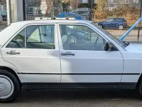 Gebraucht Mercedes 190 160 PS (117 kW) 1987 Weiß Limousine