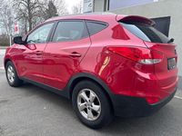 Gebraucht Hyundai ix35 135 PS (99 kW) 2015 Rot SUV