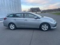 Gebraucht Toyota Auris 112 PS (82 kW) 2015 Grau Limousine