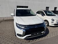 Gebraucht Mitsubishi Outlander P-HEV Basis 135 PS (99 kW) 2021 Andenweiss (s) SUV