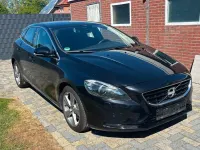 Gebraucht Volvo V40 150 PS (110 kW) 2012 Schwarz Kleinwagen