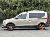 Gebraucht Dacia Dokker Stepway 131 PS (96 kW) 2019 Beige Van / Kleinbus
