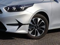 Gebraucht Kia Ceed 140 PS (102 kW) 2024 Grau Kleinwagen