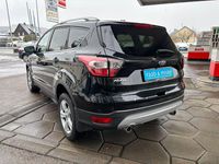 Gebraucht Ford Kuga Titanium 150 PS (110 kW) 2019 Schwarz SUV