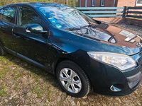 Gebraucht Renault Mégane III 101 PS (74 kW) 2010 Grün Kleinwagen