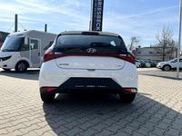 Gebraucht Hyundai i20 Select 84 PS (61 kW) 2022 Polar white (metallic) Kleinwagen