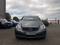 Gebraucht Mercedes A180 109 PS (80 kW) 2012 Mountaingrau Kleinwagen