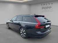 Gebraucht Volvo V90 Plus 398 PS (292 kW) 2025 Onyx black / metallic Kombi