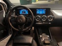 Gebraucht Mercedes B200 150 PS (110 kW) 2019 Weiß Van / Kleinbus