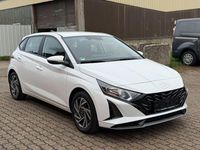 Gebraucht Hyundai i20 101 PS (74 kW) 2024 Weiß Kleinwagen