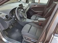 Gebraucht Mercedes B200 156 PS (114 kW) 2016 Grau Van / Kleinbus