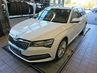 Gebraucht Skoda Superb Style 150 PS (110 kW) 2022 Weiß Kombi