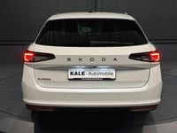 Gebraucht Skoda Superb Selection 150 PS (110 kW) 2024 Purity weiss Kombi