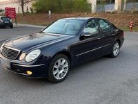 Używany Mercedes E280 190 KM (139 kW) 2005 Niebieski Sedan/Limuzyna