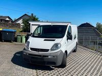 Second-hand Opel Vivaro 100 CP (73 kW) 2006 Alb Monovolum
