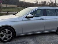 Gebraucht Mercedes E220 Avantgarde 194 PS (142 kW) 2018 Grau Kombi