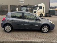 Gebraucht Renault Clio II Expression 101 PS (74 kW) 2010 Kleinwagen