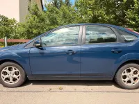 Gebraucht Ford Focus 100 PS (73 kW) 2010 Blau Limousine
