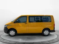 Gebraucht VW Caravelle Trendline 150 PS (110 kW) 2022 Rapsgelb Van