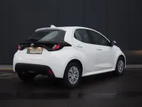 Gebraucht Toyota Yaris 72 PS (52 kW) 2023 Schneeweiß Kleinwagen